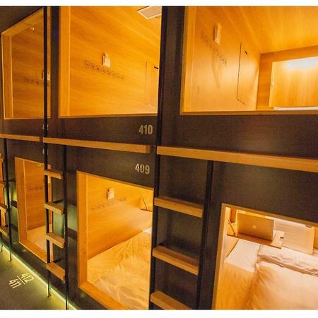Khan Hoang Capsule Hotel Hanoi Buitenkant foto