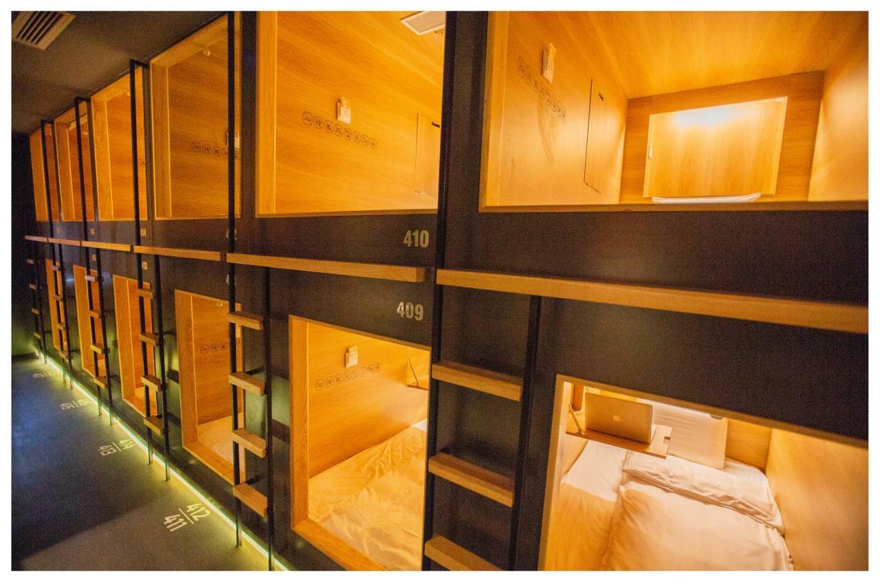Khan Hoang Capsule Hotel Hanoi Buitenkant foto